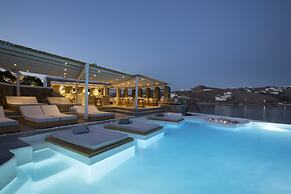 Dreambox Mykonos Suites