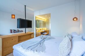 Dreambox Mykonos Suites