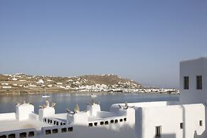 Dreambox Mykonos Suites