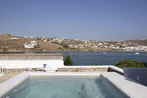 Dreambox Mykonos Suites