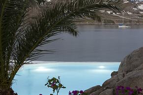 Dreambox Mykonos Suites