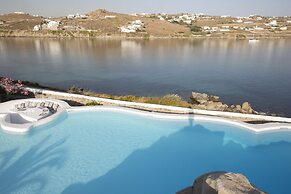 Dreambox Mykonos Suites