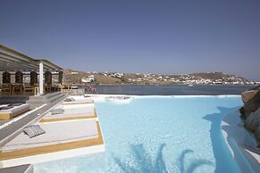 Dreambox Mykonos Suites