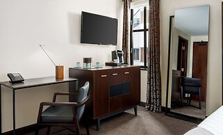 Joinery Hotel Pittsburgh, Curio Collection by Hilton