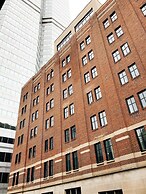 Joinery Hotel Pittsburgh, Curio Collection by Hilton