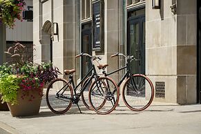 Joinery Hotel Pittsburgh, Curio Collection by Hilton