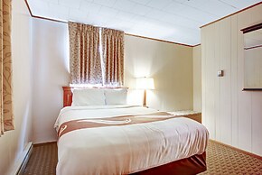 Four Seasons Lodge