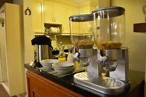 Kangaroo Wasi Airport Bed & Breakfast