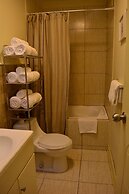 Kangaroo Wasi Airport Bed & Breakfast