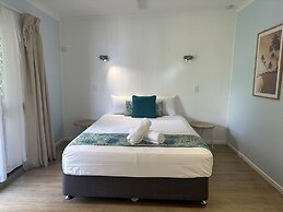 Cardwell Beachfront Motel