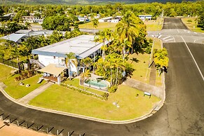 Cardwell Beachfront Motel