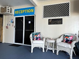 Cardwell Beachfront Motel