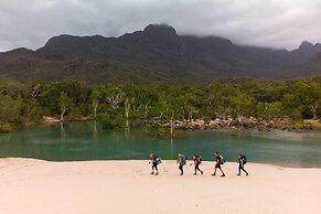 Cardwell Beachfront Motel