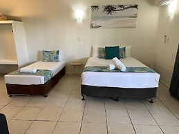 Cardwell Beachfront Motel