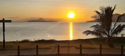 Cardwell Beachfront Motel
