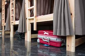 81's Inn Nakasu - Hostel