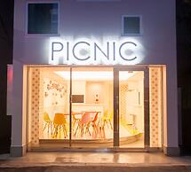 Picnic Hostel Osaka