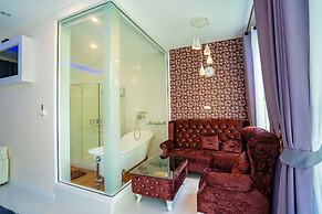 The White House Boutique Chiangrai