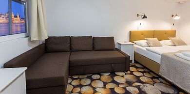 Grand Jules Boat Hotel Budapest
