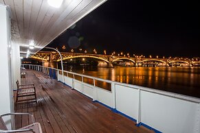 Grand Jules Boat Hotel Budapest
