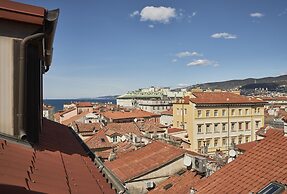 Urbanauts Studios Minelli