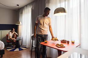 Urbanauts Studios Minelli