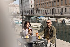 Urbanauts Studios Minelli