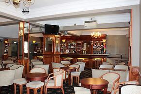 The Revelstoke Hotel