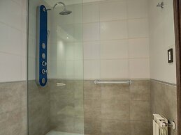 Leloir Suites & Meetings