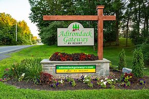 Sun Retreats Adirondack Gateway