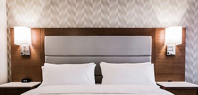 Holiday Inn Calgary South Conference Center by IHG