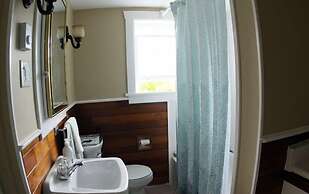 Leigh Lani Guest House