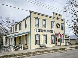 Central Hotel