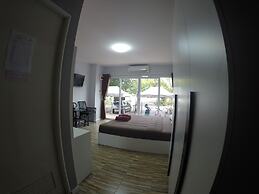 R2 Apartment Service