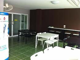 R2 Apartment Service