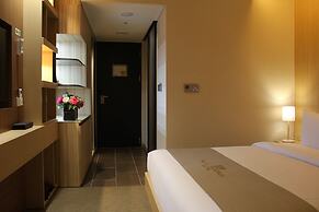 Royal Emporium Incheon Airport Hotel