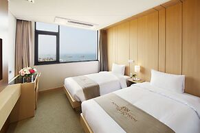 Royal Emporium Incheon Airport Hotel