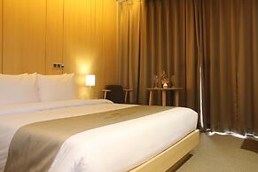 Royal Emporium Incheon Airport Hotel