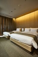 Royal Emporium Incheon Airport Hotel