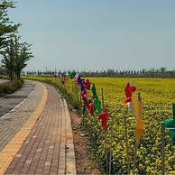 Royal Emporium Incheon Airport Hotel