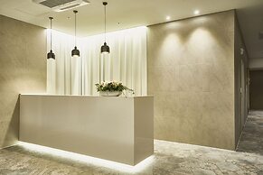 Royal Emporium Incheon Airport Hotel