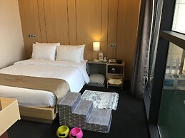 Royal Emporium Incheon Airport Hotel