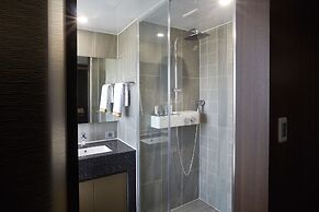 Royal Emporium Incheon Airport Hotel