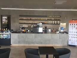 Royal Emporium Incheon Airport Hotel