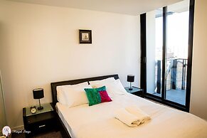 Royal Stays Apartments Docklands