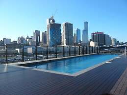 Royal Stays Apartments Docklands