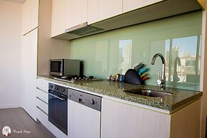 Royal Stays Apartments Docklands