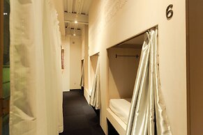 Hakata Minoshima Hostel FUTAGI