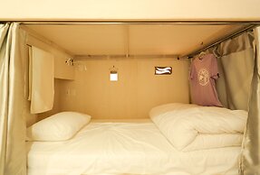 Hakata Minoshima Hostel FUTAGI