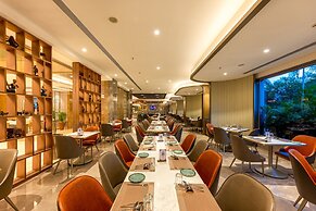 Express Inn The Business Luxury Hotel